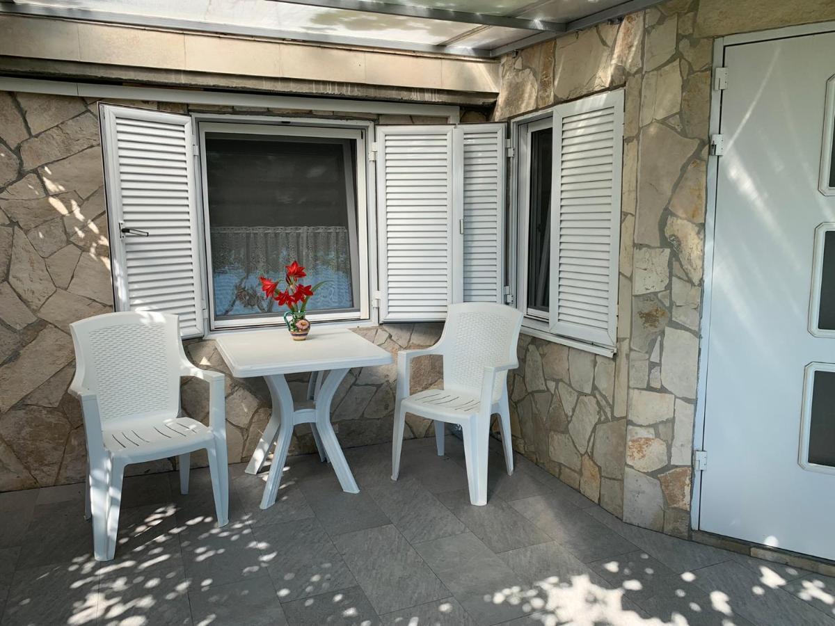 Apartments Mirian Петровац Экстерьер фото