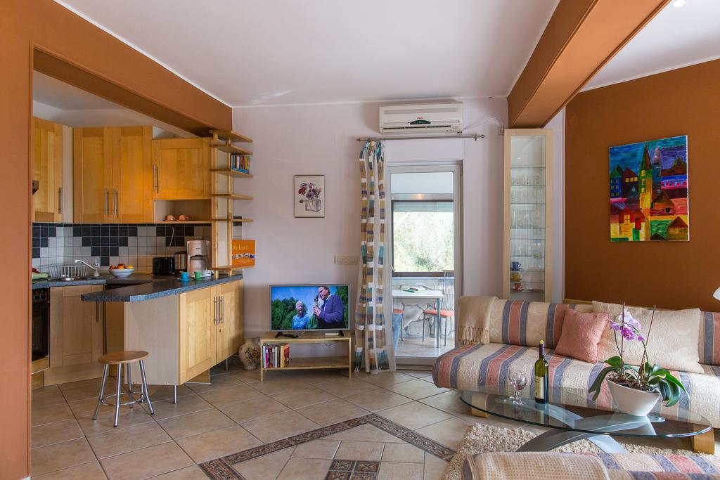 Apartments Mirian Петровац Экстерьер фото